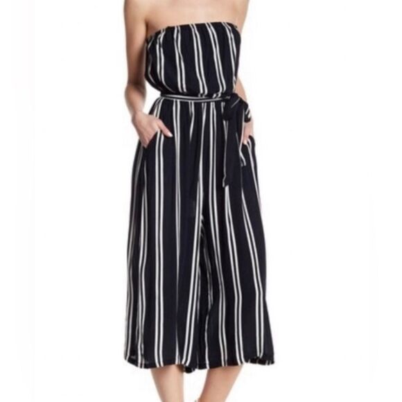 Black & white striped strapless cropped wide leg jumpsuit w/ pockets size medium - Picture 2 of 7